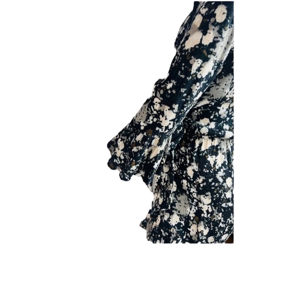 FREE PEOPLE “All the Right Ruffles” Shorts Romper Key Hole Back in B/W Size M - Picture 6 of 9